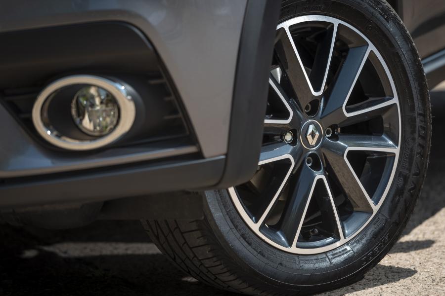 Колеса Renault Logan 2019 года  (LA) (фото 33 из 37)